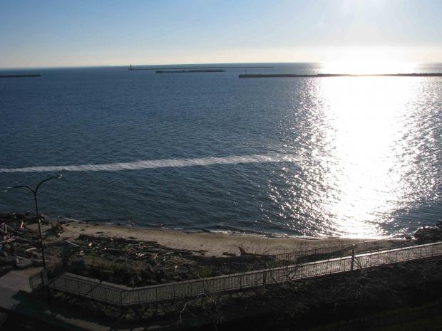 GreenWatch-County Executive signs critical microbeads ban for Erie County
