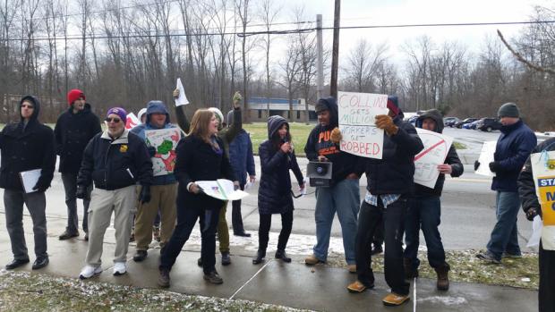 Protesters outside of Audobon Machinery, December 2014.&nbsp;Photo by Peter DeJesus.
