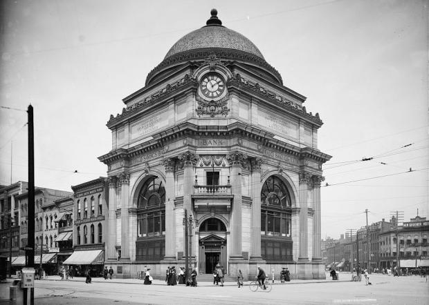 Buffalo Savings Bank 1904,&nbsp;Wikimedia
