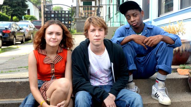 Olivia Cooke, Thmas Mann, and RJ Cyler.
