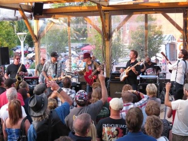 Jony James Band with Dive House Union. Photo by Seamus Gallivan.
