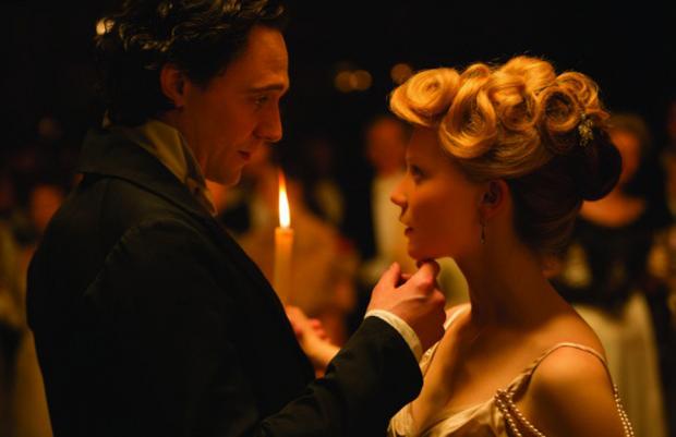 Tom Hiddleston and Mia Wasikowska in&nbsp;Crimson Peak.
