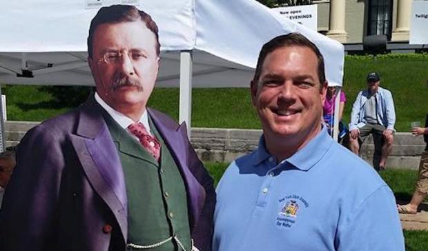 Ray Walter posing with another New York State Republican.
