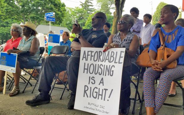 Fruit Belt residents meet to advocate for a community land trust.&nbsp;Photos by&nbsp;Harper S. E. Bishop
