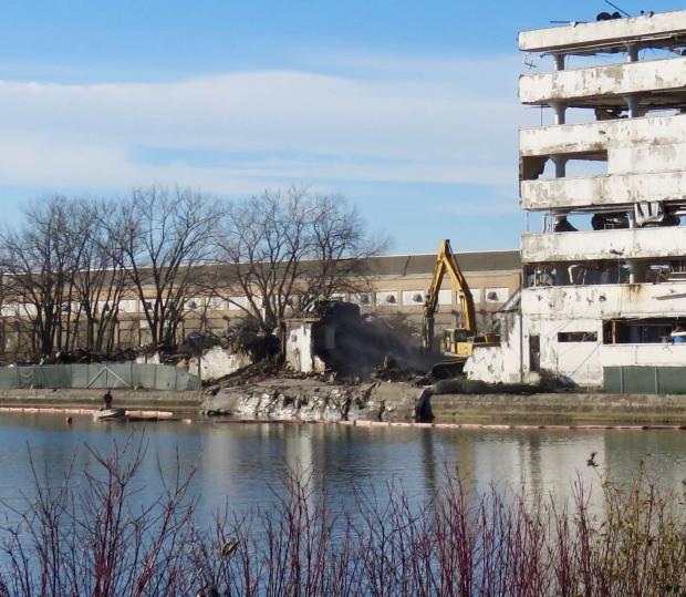 The collapse of the being demolished Freezer Queen building into the Small Boat Harbor, November 17, 2016 Photo by Jburney
