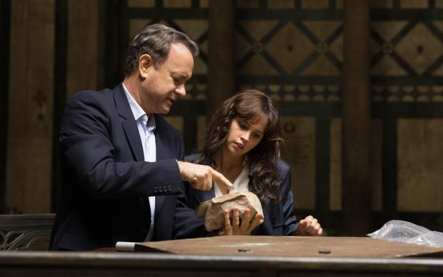 Tom Hanks and Felicity Jones in Inferno.
