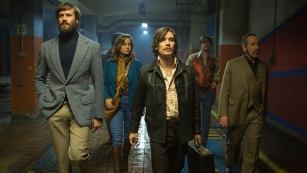 Armie Hammer, Brie Larson, Cillian Murphy, Sam Riley, and Michael Smiley in Free Fire.
