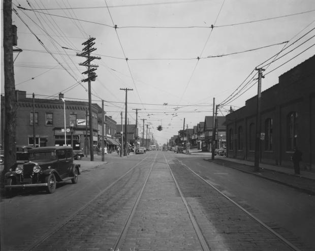 Military Road at Hertel, looking north. Photo courtesy of the Buffalo History Museum.
