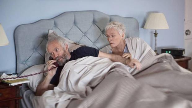 Jonathan Pryce and Glenn Close in The Wife.
